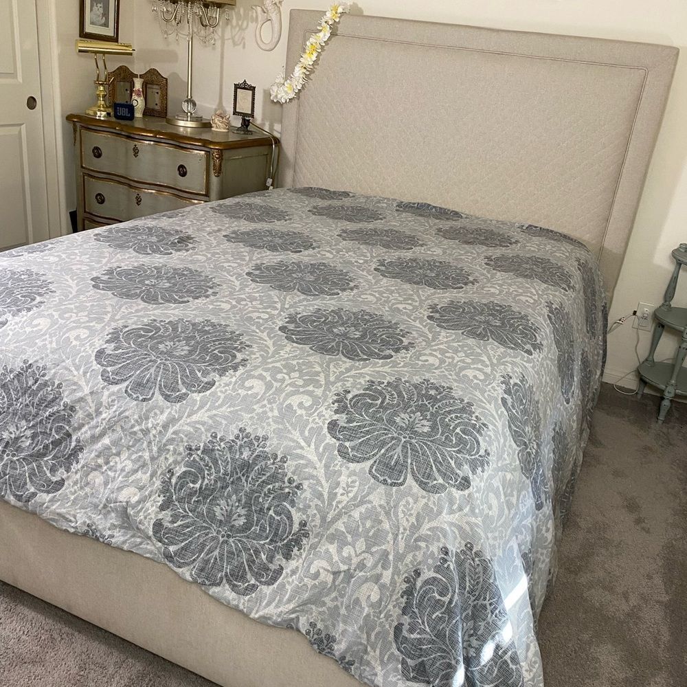 Tahari Gray and White Duvet Cover King